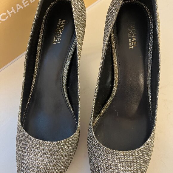 Michael Kors Jenna Flex Mesh Pump - Picture 2 of 6